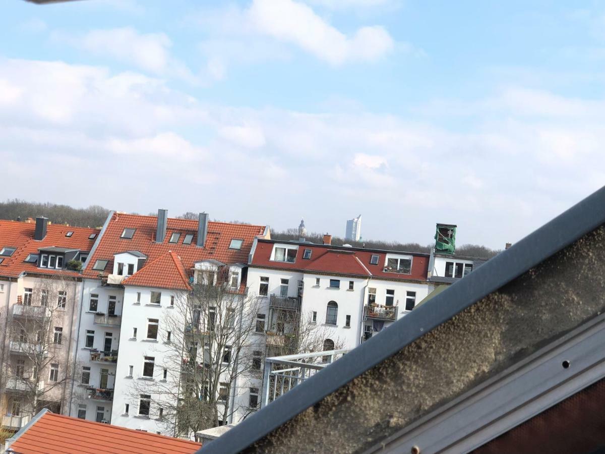 Kuschelige Dachgeschosswohnung Am Clarapark Lipsia Esterno foto